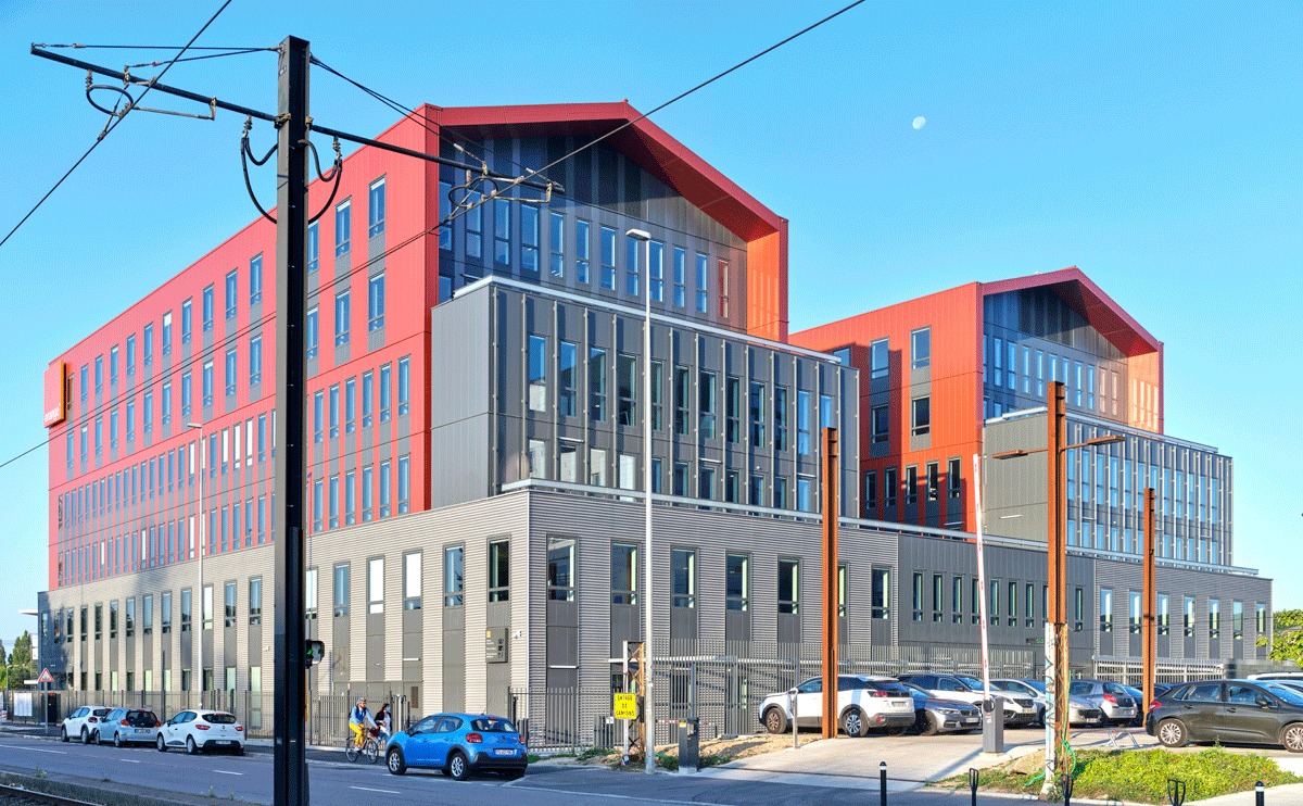 ORANGE-ESTUAIRE-VUE-DEPUIS-LA-RUE-DE-LA-GARE-ST-JOSEPH-@DENANCE